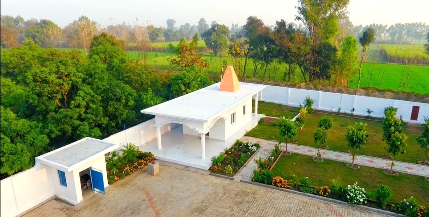 On-campus mandir at Maharaj Packers, Saharanpur